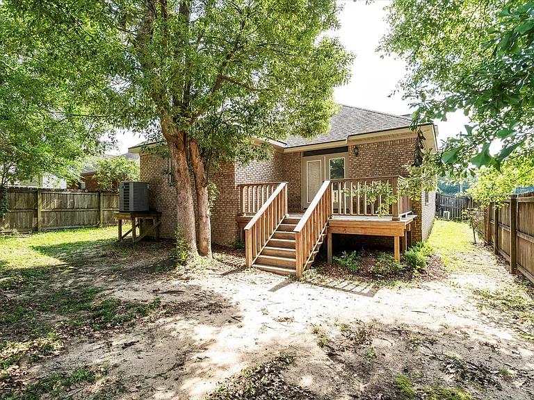 1056 Linlen Ave — Photo 20