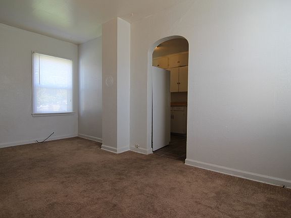 3rd image of 344 Basalt St