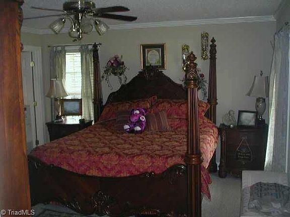 4th image of 2915 S Kamerin St