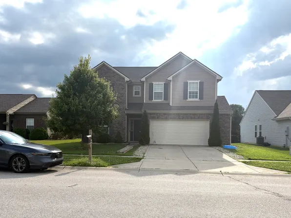 2702 Ashton Ln, Greenwood, IN 46143