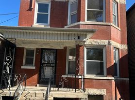 11305 S Edbrooke Ave