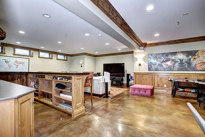 510 Hawthorn Ave — Photo 36