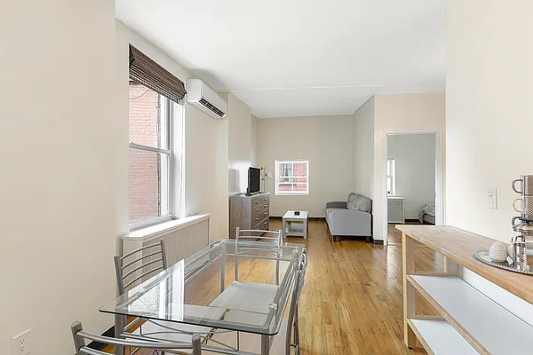 Rented by Compass | media 6