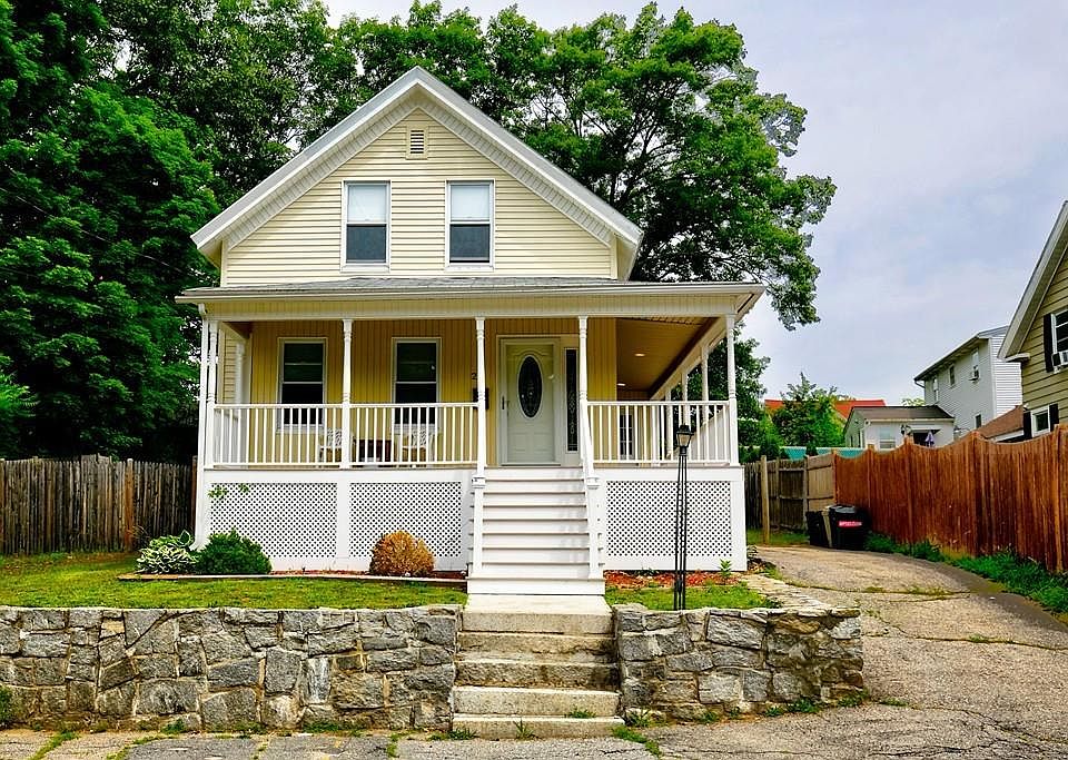 1st image of 26 Mount Pleasant St