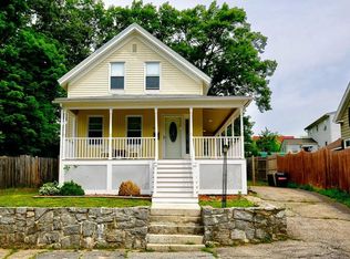 26 Mount Pleasant St, North Chelmsford, MA 01863