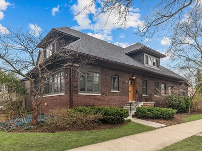 2087 W Greenleaf Ave, Chicago, IL, 60645
