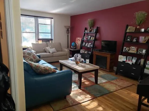 1350 East 5th Street image 1 of 17