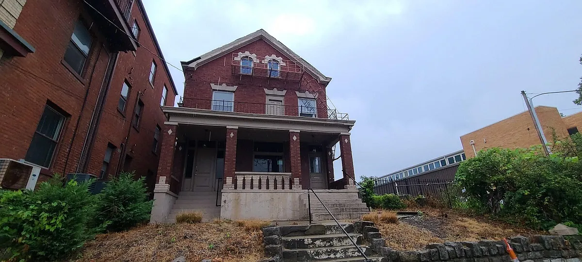 309 Washington Ave photo 1