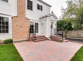 421 Spruce Ave, Lake Forest, IL 60045