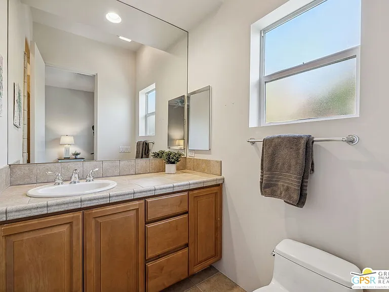 2 Varsity Cir — Photo 43
