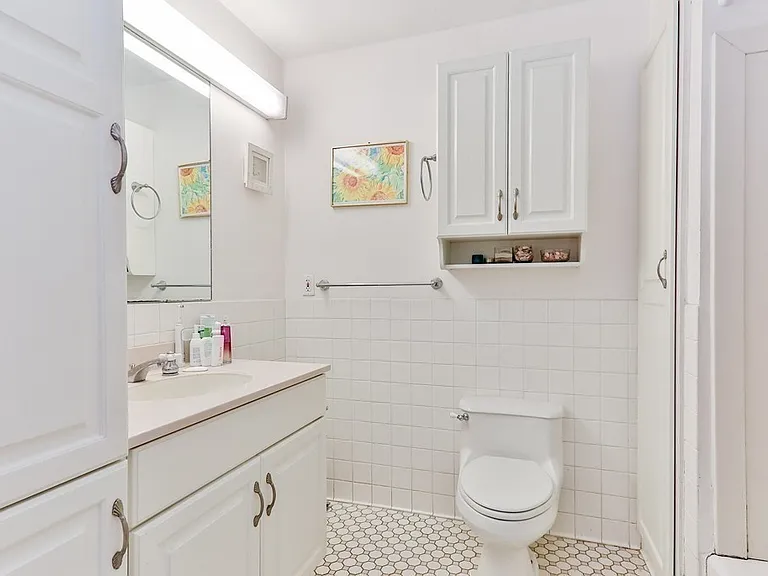 17 Bay State Rd #G — Photo 6