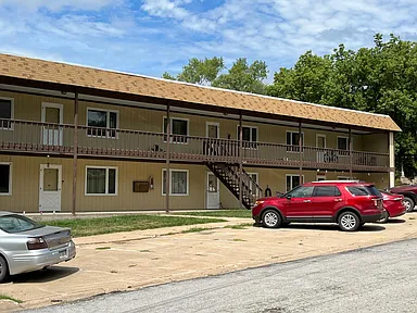 828 East St Fairbury, NE, 68352 - Apartments For Rent | Zillow