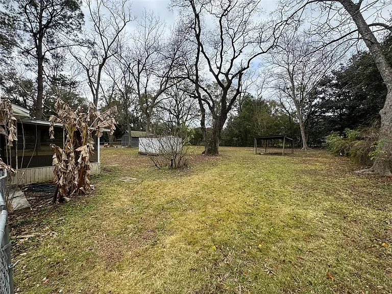 4734 Clarendon Dr — Photo 28