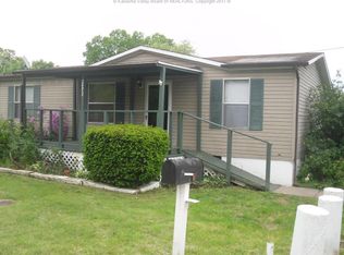 2473 Virginia Ave, Hurricane, WV 25526