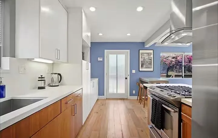 124 Thornton Pl — Photo 6