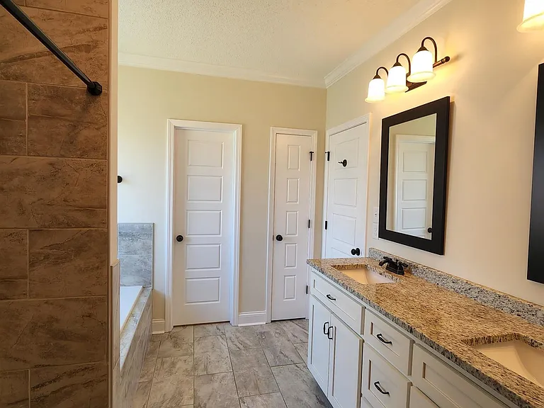 502 Charlestown Way — Photo 34