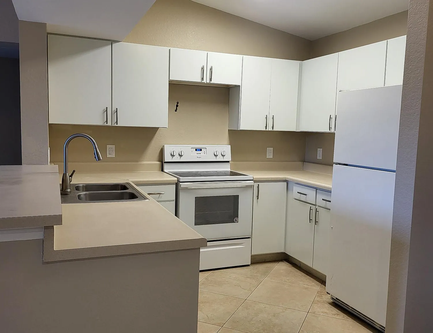 8288 Key Royal Lane - 1431 — Photo 3