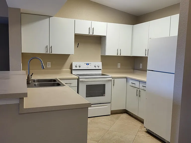 8288 Key Royal Ln #1431 — Photo 3
