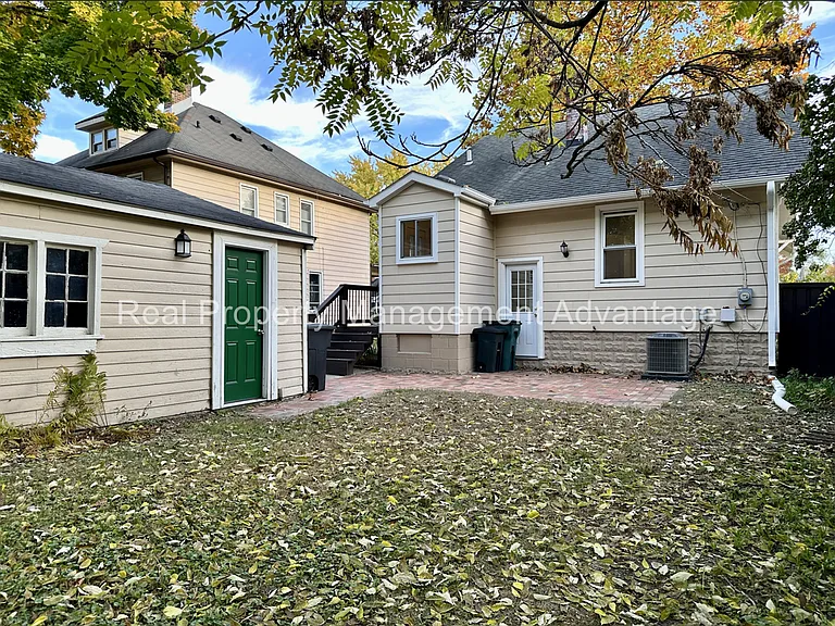 310 W Hazelhurst St — Photo 31