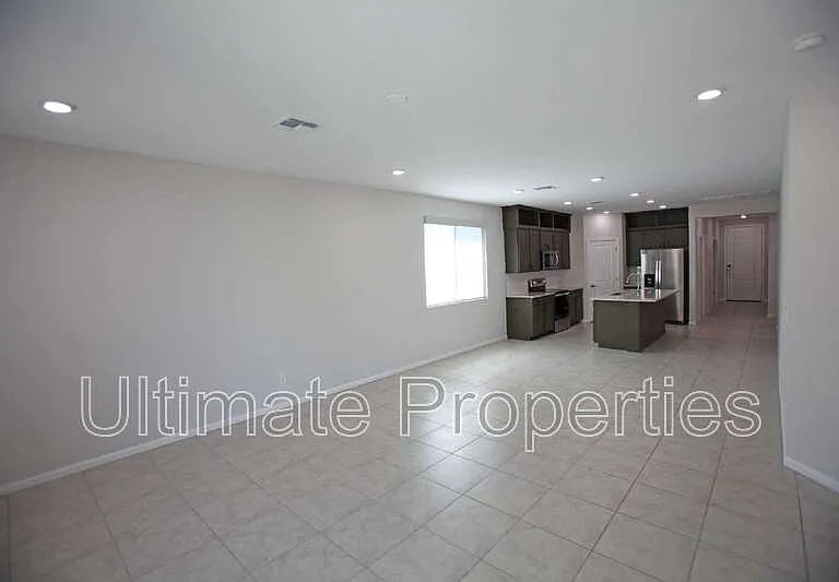 18182 W Poston Dr — Photo 10