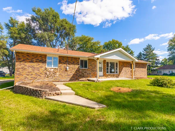 3797 S State Route 115 #B, Kankakee, IL 60901