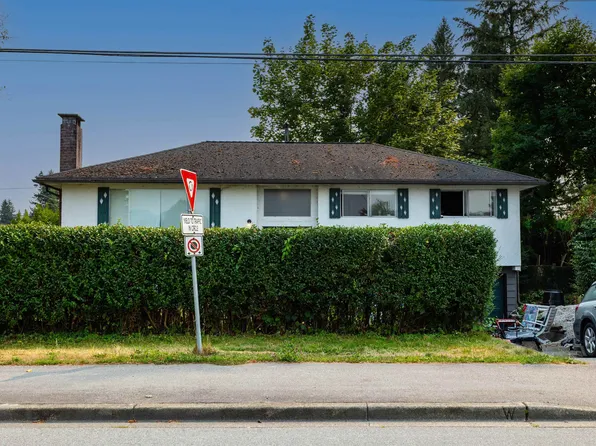 22026 122nd Ave, Maple Ridge, BC V2X 3X3