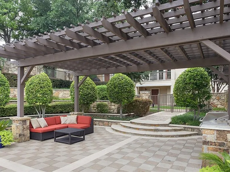 Estancia Townhomes — Photo 18
