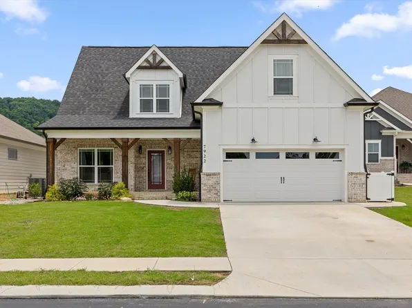 7922 Bear Stone Dr, Ooltewah, TN 37363
