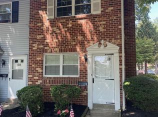 1324 Rolling Glen Dr, Upper Chichester, PA