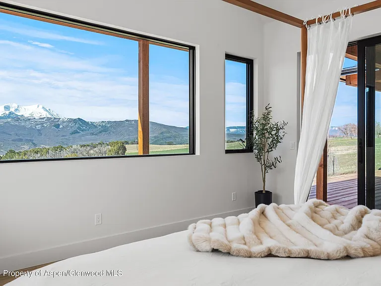 1840 Upper Cattle Creek Rd — Photo 16
