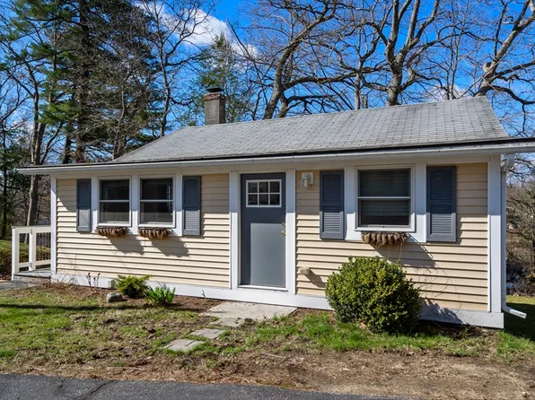 14 Cedar Dr, Webster, MA 01570