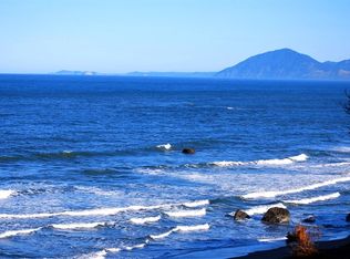 32982 Nesika Rd, Gold Beach, OR 97444