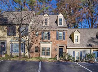 1302 Hampshire Ct, Raleigh, NC 27612
