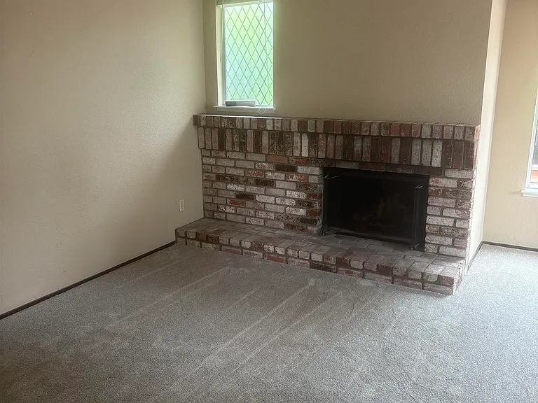 1704 Somerset Pl — Photo 3