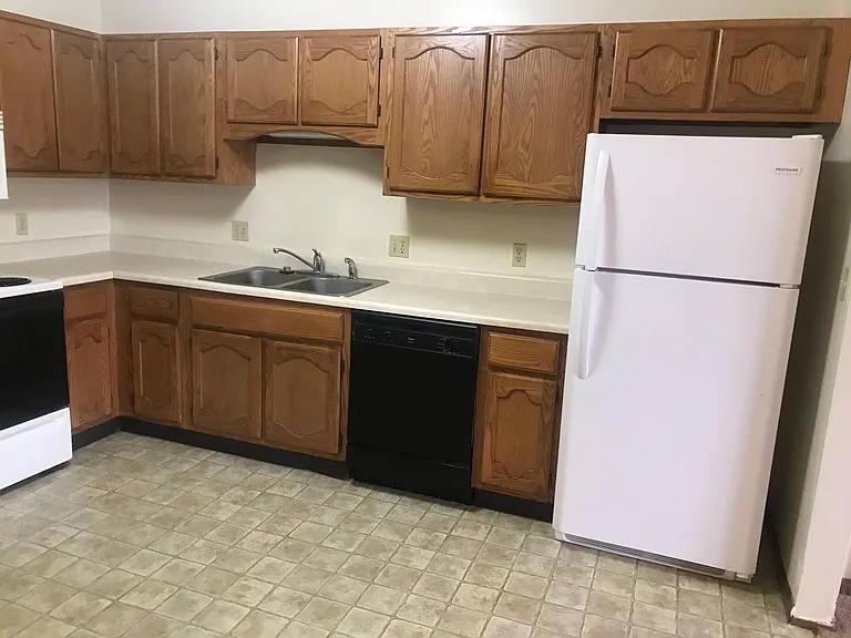 1208 W Jefferson St #I — Photo 10