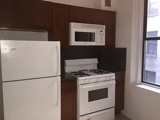 Rented by Primerock Real Estate Group Inc | media 50