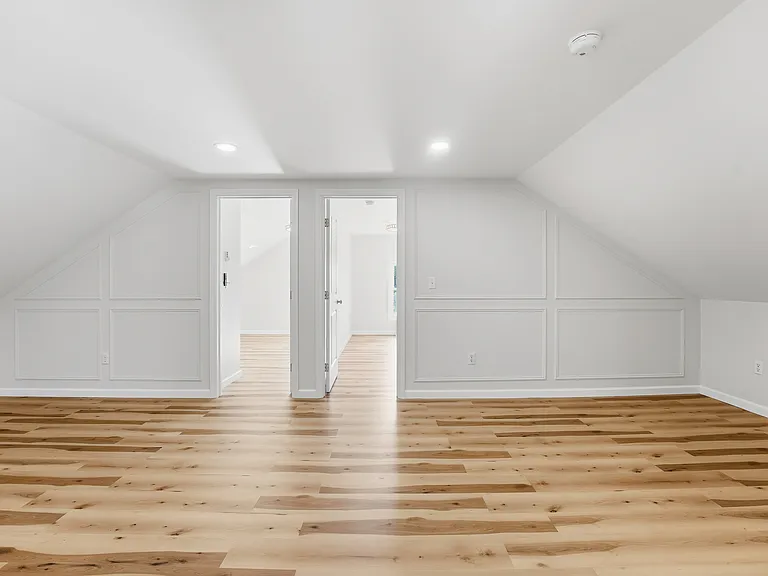 22 Vernon St #3 — Photo 4