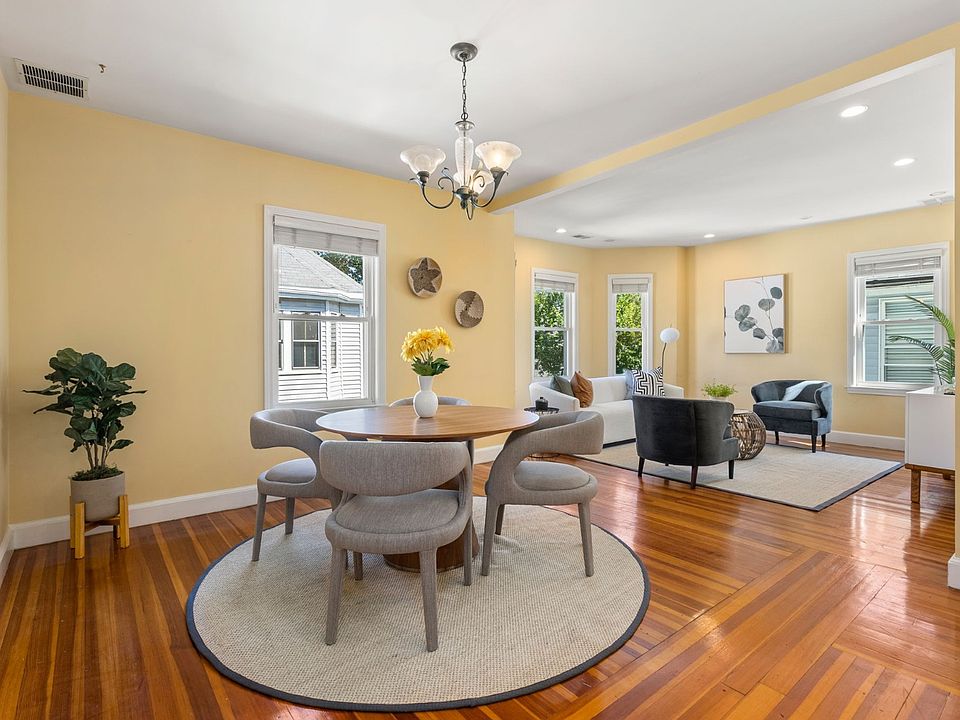 43 Prince St #3, Brookline, MA 02445 | Zillow