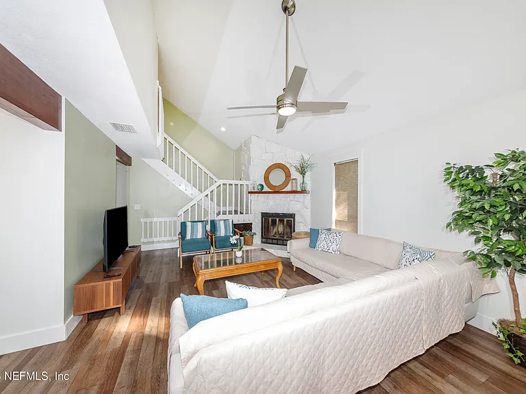 506 Cali Dr — Photo 11
