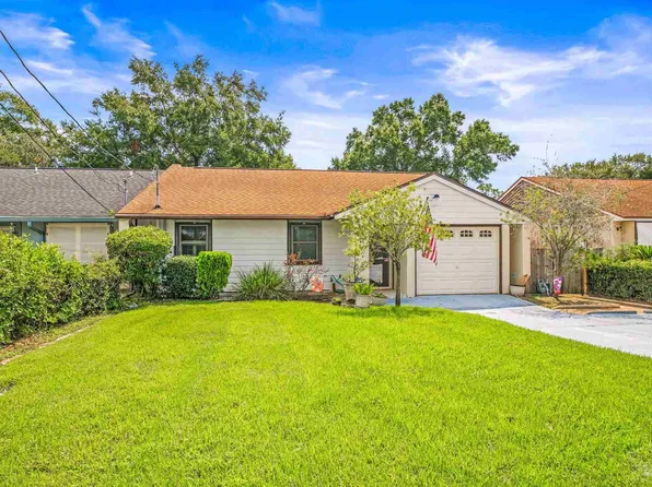 4763 Tradewinds Dr, Pensacola, FL 32514