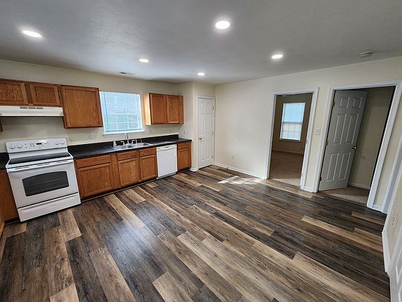 5th image of 1845 Aquamarine Dr