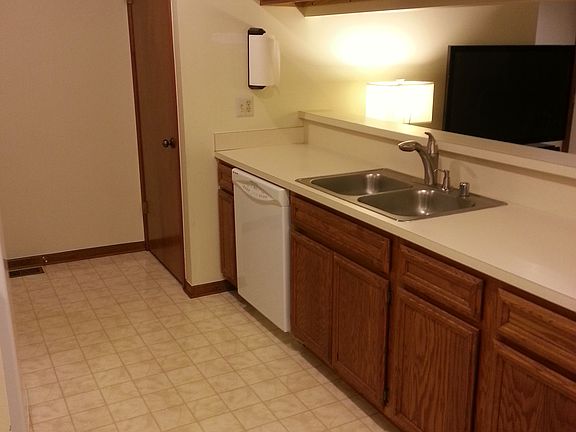 4th image of 49135 Conway Ct