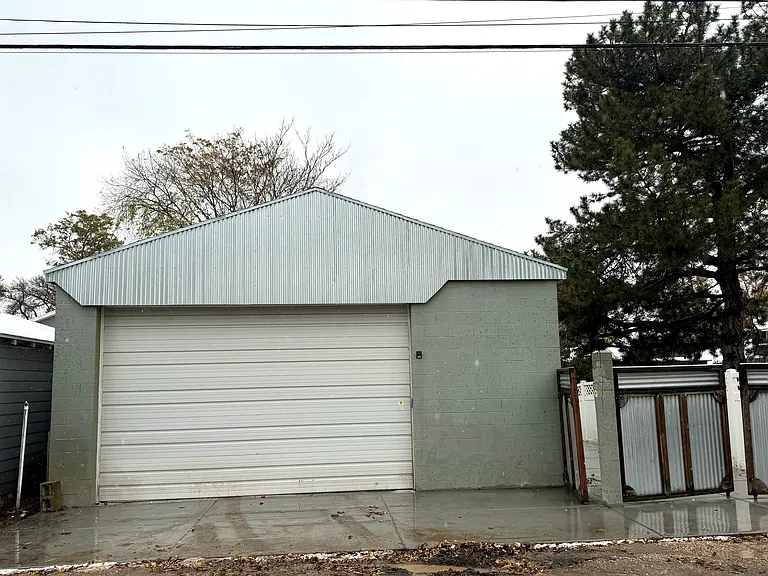 1213 S Windsor St — Photo 36