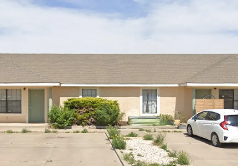 522 S Abilene Ave — Photo 1