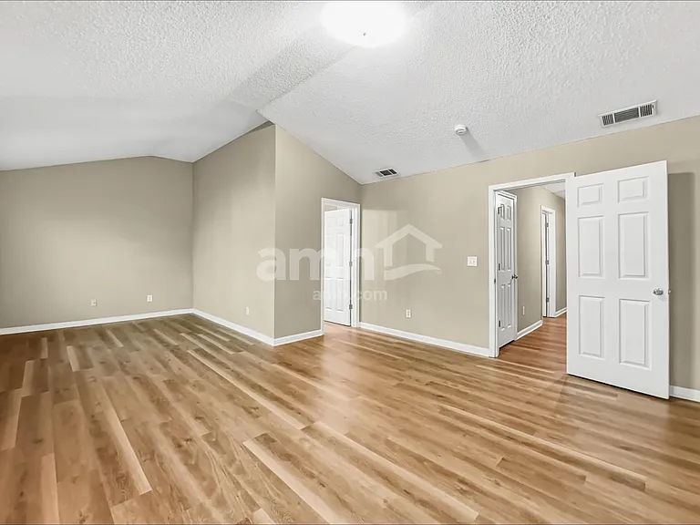369 Hidden Creek Ln — Photo 11