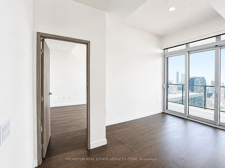 3 Concord Cityplace Way #Penthouse 8105 — Photo 25