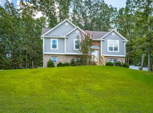 529 Hidden Oaks Dr, Flintstone, GA 30725