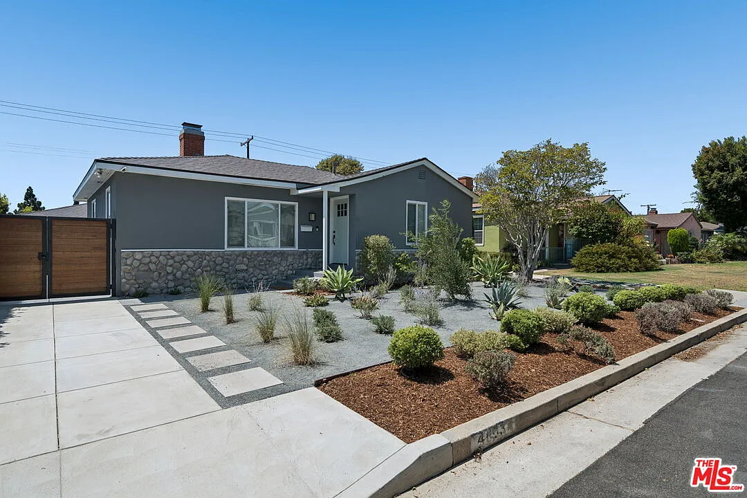 4 bed, 2.0 bath, 1542 sqft, $6,200 — Photo 1