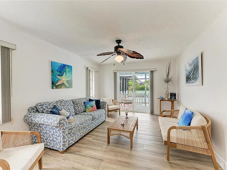 405 Bayside Ln — Photo 27