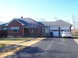 425 McGuire Ave, Beattyville, KY 41311